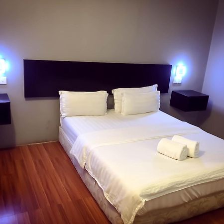 De Choice Hotel Тавау Экстерьер фото